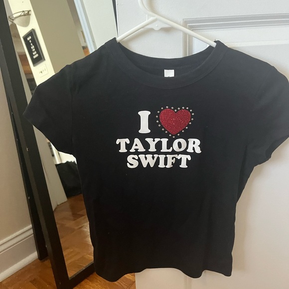 I <3 Taylor Swift baby tee - Picture 2 of 2